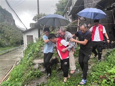 “台风黑格比台州最新动态，风雨同舟，共筑平安家园”